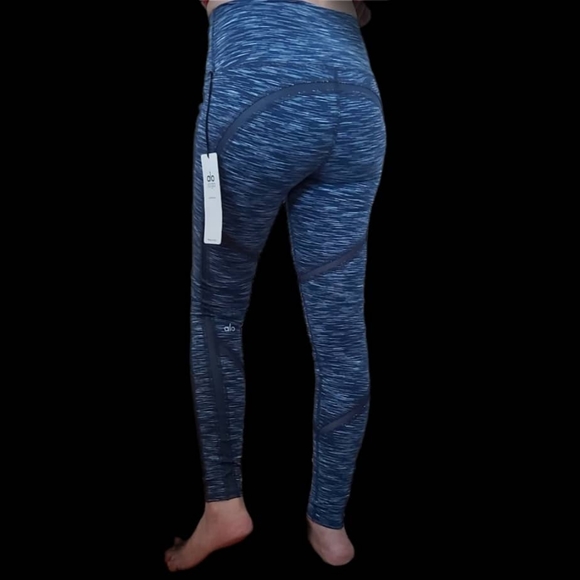 ALO Yoga CONTINUITY LEGGING Rich NAVY Space DYE. - Picture 5 of 16